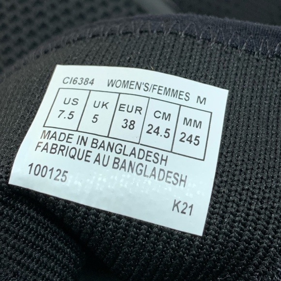 NEW Rockport Women's 7.5 Total Motion Zip On Sneakers - Picture 4 of 8